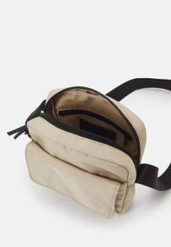 Pier One Unisex - Sac Bandoulière - Beige -Pier One Boutique 0a8cbe487a3f46219ecba76fe3fcfaab