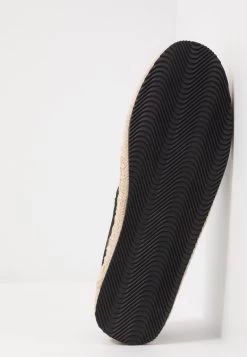 Pier One Rena Espadrille Unisex - Espadrilles - Black -Pier One Boutique 1eb50808d4584488a60ebfcbb93affb1