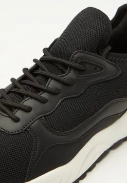 Pier One Unisex - Baskets Basses - Black/White -Pier One Boutique 383be7e17d7b4e6fb1f7aa6c378ae4ea