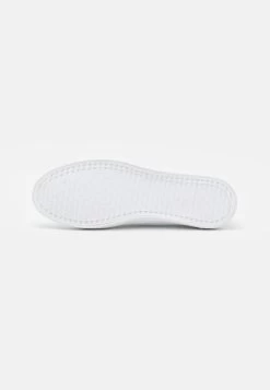 Pier One Unisex - Mocassins - White 12 Pier One Unisex - Mocassins - White -Pier One Boutique 559e8b1dcc1146f4ac3228e64e6c8bdb