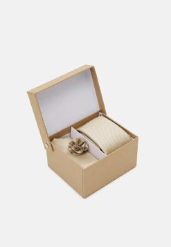 Pier One Set - Autres Accessoires - Beige -Pier One Boutique 5dfa39d4f14a47e495c04fd8aad3fb4e