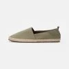 Pier One Rena Espadrille Unisex - Espadrilles - Olive -Pier One Boutique 72c058eac6254d3ca7dfcd64895f6fd7