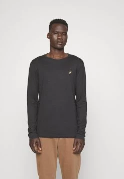 Devant -Pier One Boutique 9d6009e412814683bda569a7afda7b88