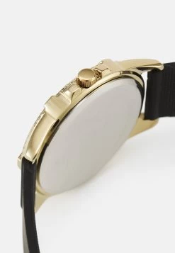 Pier One Unisex - Montre - Black -Pier One Boutique c0a79f302a954fbd9f81b60c37bdd0de