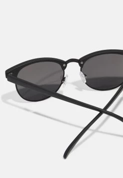 Pier One Unisex - Lunettes De Soleil - Black -Pier One Boutique f41786acb4f54644b6e1caf49d70a762
