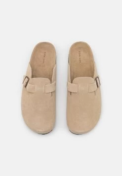 Pier One Leather Unisex - Chaussons - Beige 11 Pier One Leather Unisex - Chaussons - Beige -Pier One Boutique fb9c0aed91d14aa2a90f9e1af6a1df5d